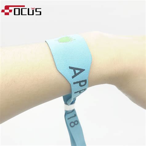 rfid tag bracelet|waterproof rfid bracelet.